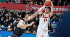 开云体育官网-关于广东男篮稳中求胜，坚守榜首再创佳绩的信息