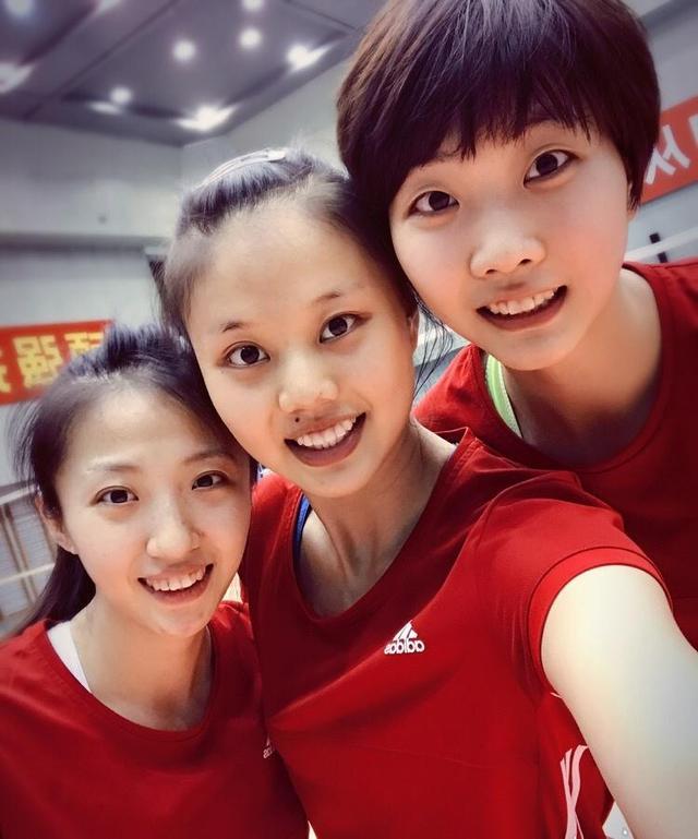 包含拉美精英杯新晋球员亮相，新生力量崭露头角的词条
