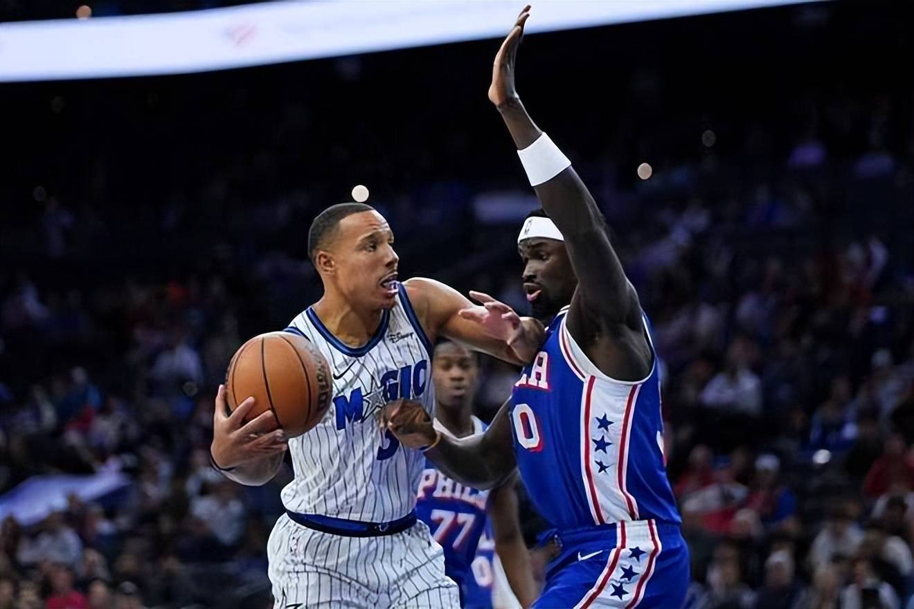 关于魔术力克76人，拉文扛起全队的信息