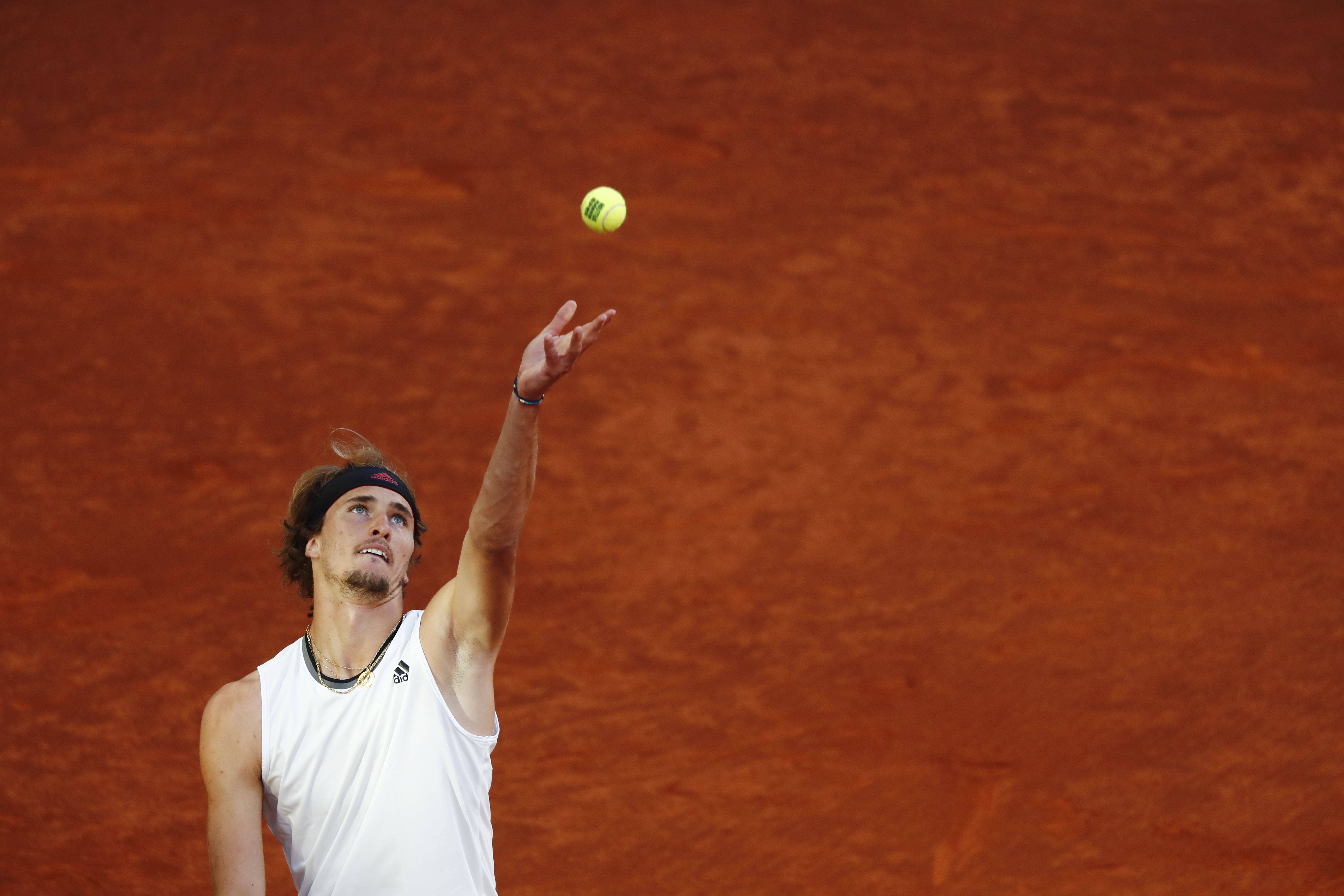 关于意大利网球队强势德国网球队，兹维列夫高光表现的信息