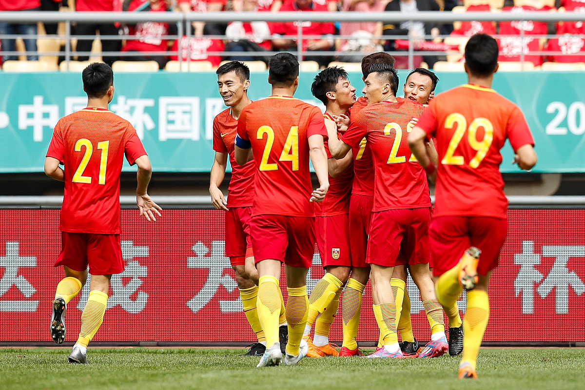 国际足坛激战火热，球队实力对决