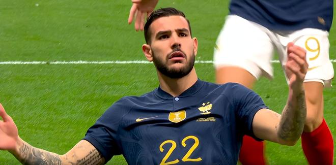 世界排名争夺战之夜，特奥统治全场